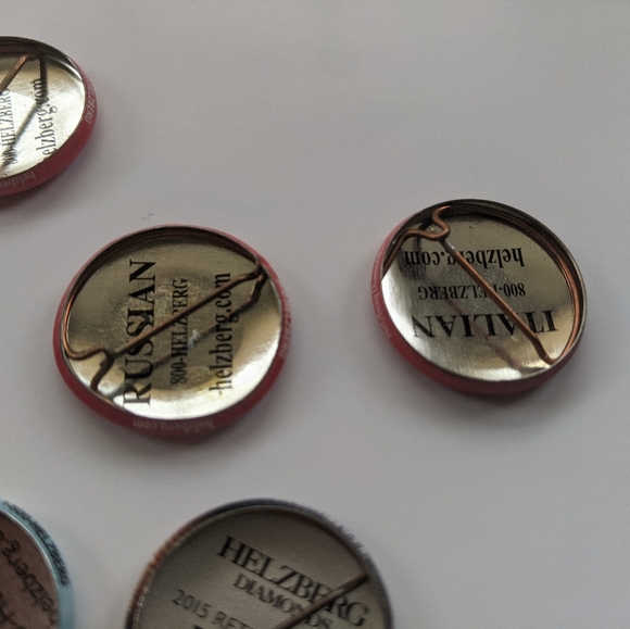 COPY - Metal Pin Helzberg Diamonds I AM LOVED in different languages - Picture 4 of 6